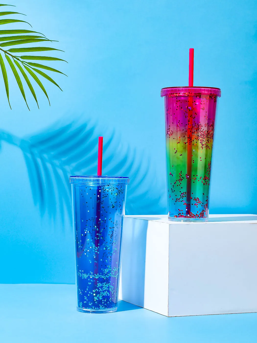 Large Capacity Gradient Color Plastic Water Bottle with Straw (720mL) (Blue)